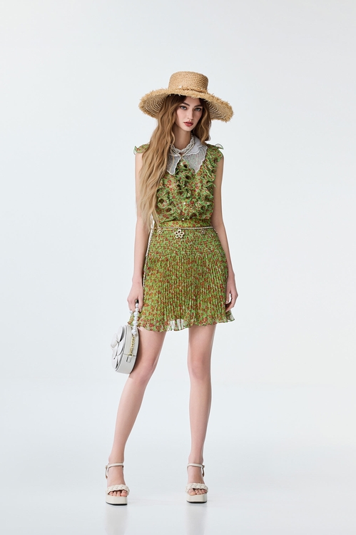 Pleated Detail Floral Print Chiffon Mini Skirt,,Pleated Detail Floral Print Chiffon Mini Skirt,Season (SS) Look,Tutu skirts,Season (SS) Look,Denim,Denim skirts,pearl,sleeveless tops,Tops,Season (SS) Look,White tops,sleeveless tops,sleeveless tops,Tops,Season (SS) Look,pearl,White tops,sleeveless tops,Necklaces,Season (SS) Look,Chiffon,Chiffon skirts