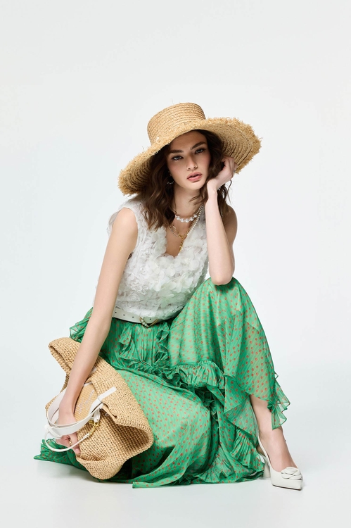 3-D Floral Detail V-neck Vest,sleeveless tops,sleeveless tops,Sleeveless tops,sleeveless tops
