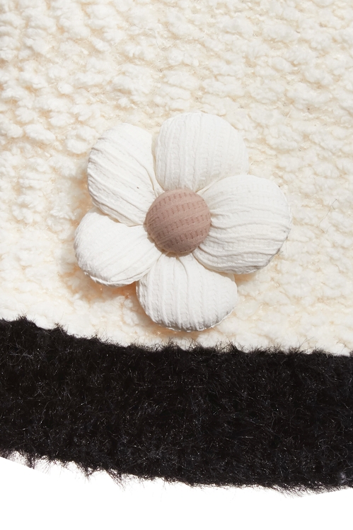 Floral Detail Fleece Hat,,Floral Detail Fleece Hat,pearl,Belts,Leather,Season (AW) Look,pearl,Belts,Leather,Season (AW) Look,Season (AW) Look,Hats,Season (AW) Look,Knitted
