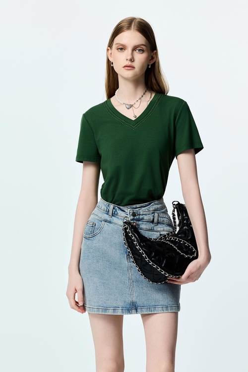 V-neck Contrast Stitch Detail Tee,Tops