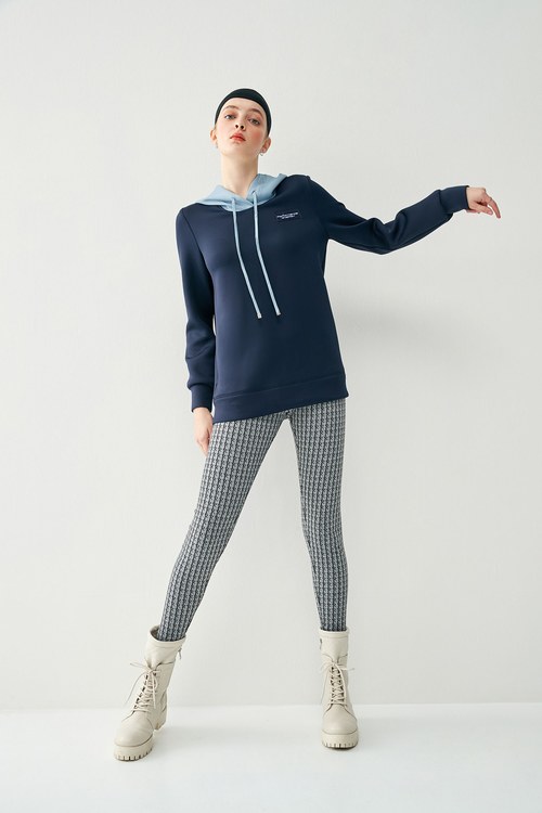 Cloud  Thermal Top With Colored Hooded Design,Hoodie tops