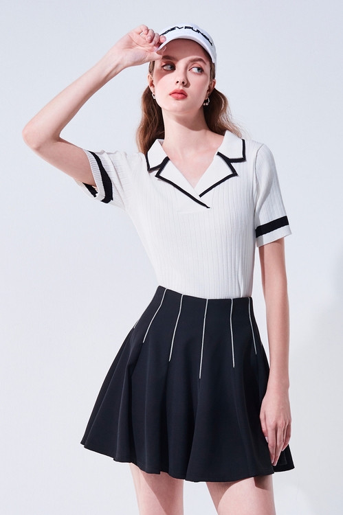 Chanel-Style Black-Trim Knitted Top,Season (AW) Look