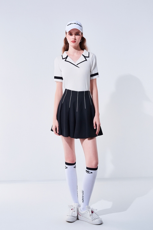 Chanel-Style Black-Trim Knitted Top,Season (AW) Look