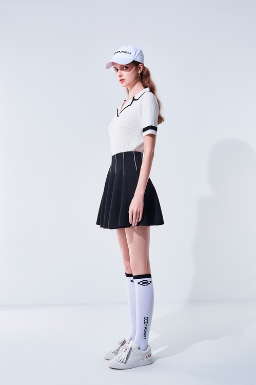 Chanel-Style Black-Trim Knitted Top,Season (AW) Look