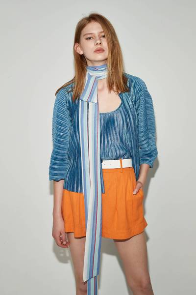 Pleated Buttonless Outerwear