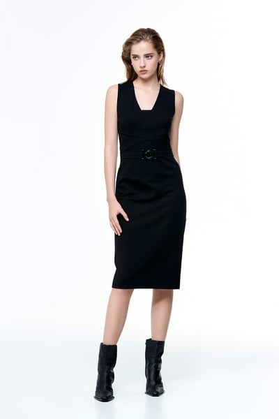 V-neck Fitted Buckle Waist Dress