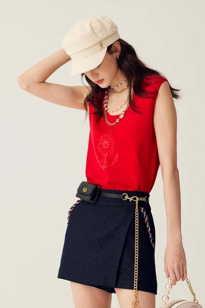 Basic Red Vest With Front Floral Embroidery