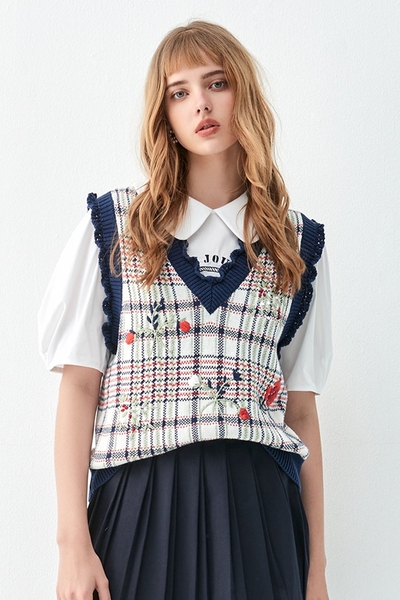 Checkered Knit Vest With Floral Embroidery