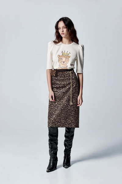 Front Leopard Graphic Print Top