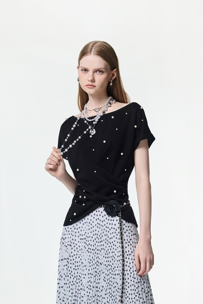 Pearl Applique Short Sleeve Top
