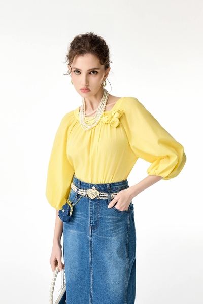 Rose Detail Yellow Top