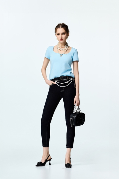 Minimalist Slim-Fit Jeans