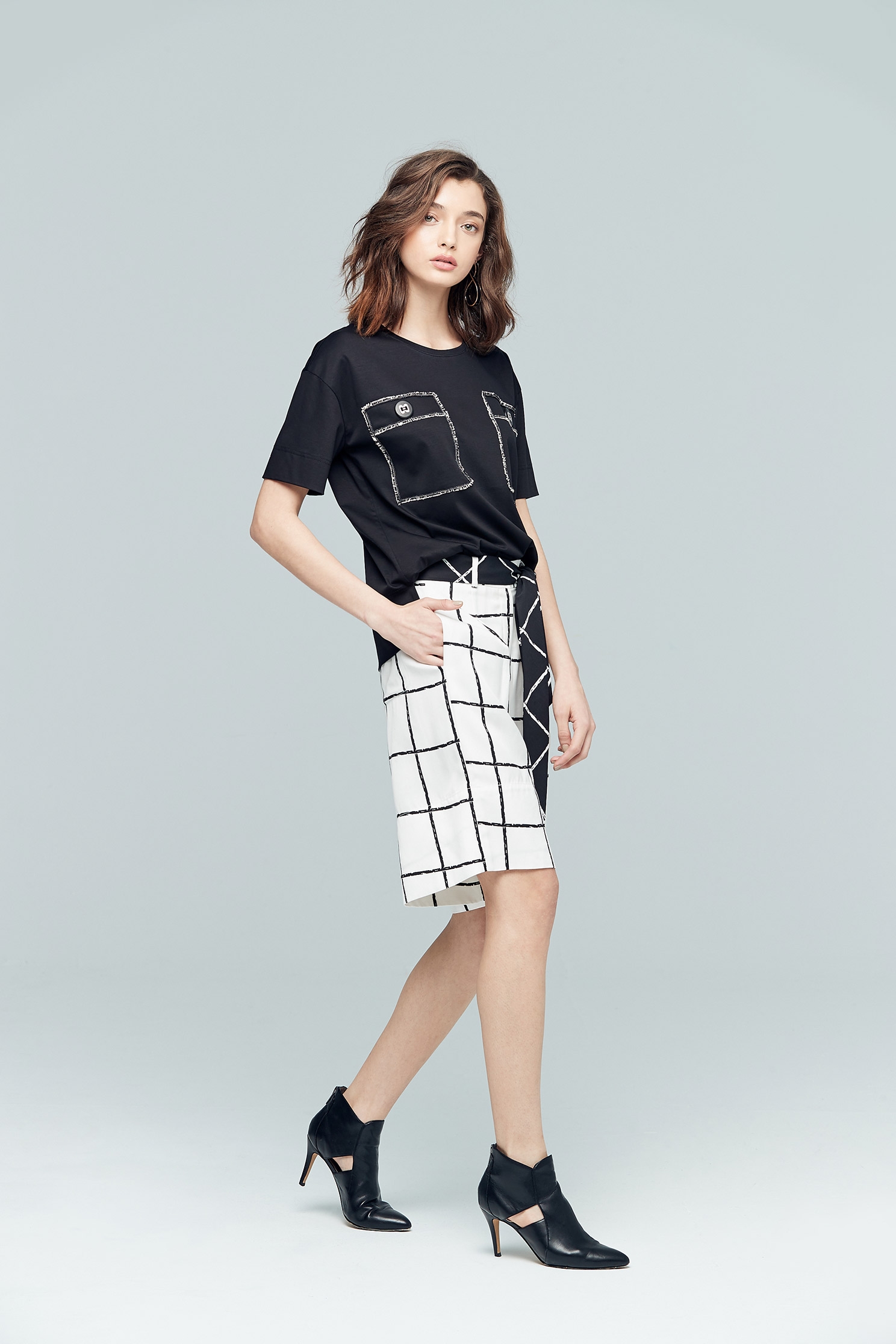 Grey Overlap Slit Pencil Skirt | iROO Online Shop | Dress Up